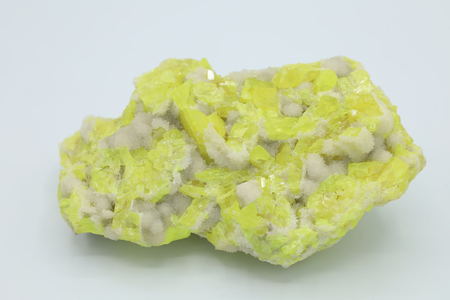 Schwefel mit Calcit