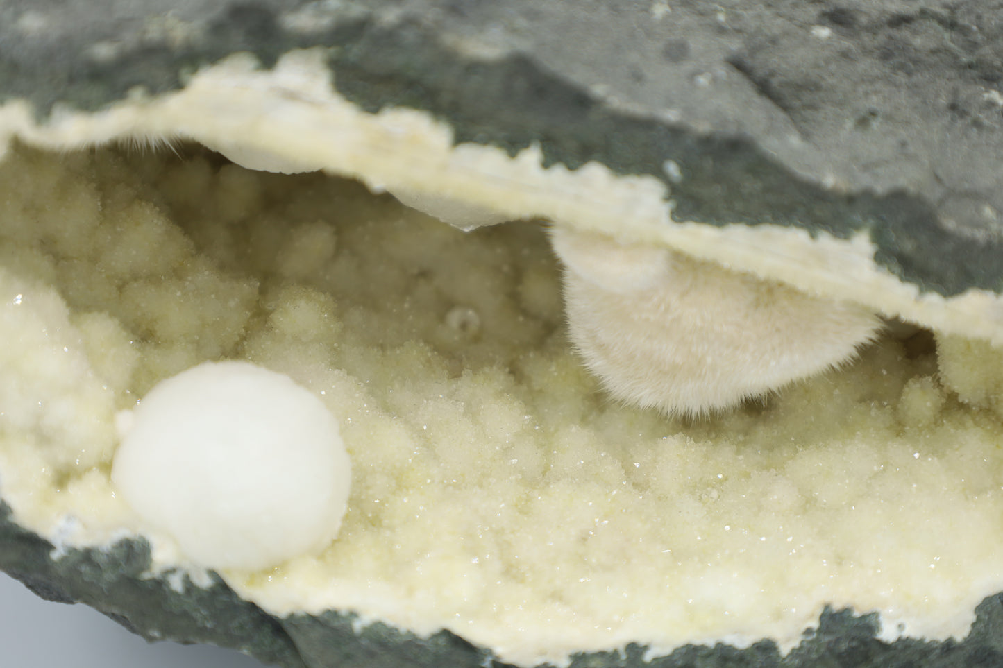 Okenit Geode